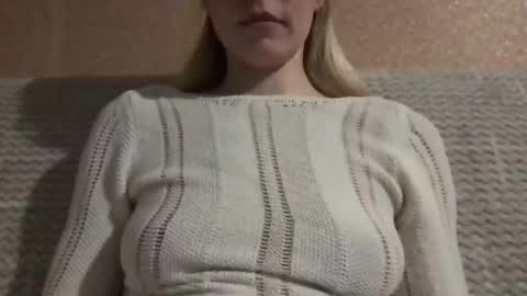 Snapshot of honeynymph chatting on February 17, 5:34 pm honeynymph online show from February 17, 5:34 pm