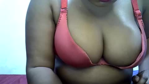 Honeypot100 online show from December 17, 3:46 am