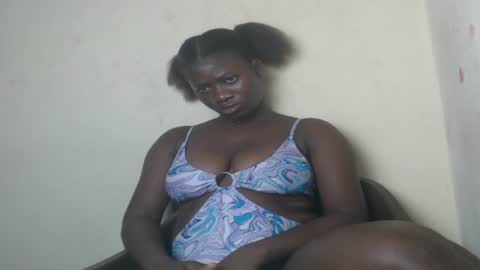 Snapshot of honeyxcunt chatting on January 11, 8:32 pm honeyxcunt online show from January 11, 8:32 pm