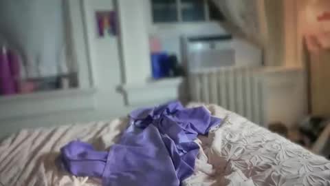 Emi Rose online show from October 7, 5:36 am