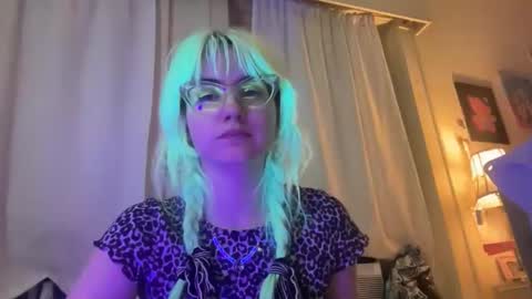 Emi Rose online show from March 5, 7:28 am