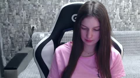 Nancy online show from December 13, 6:16 pm