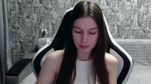 Nancy online show from March 1, 12:56 pm