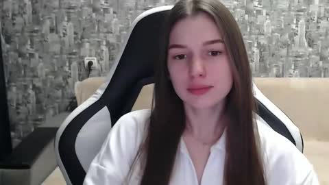 Nancy online show from January 20, 1:21 pm