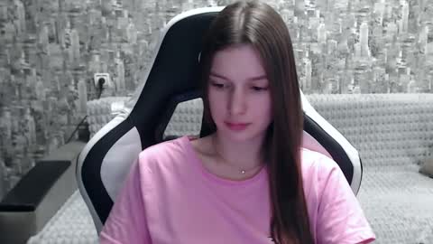 Nancy online show from December 25, 2:13 pm