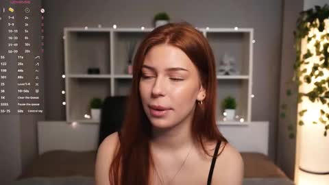 honneybunneey online show from October 30, 6:58 am