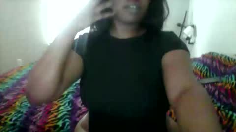 honnievu online show from February 1, 9:34 pm