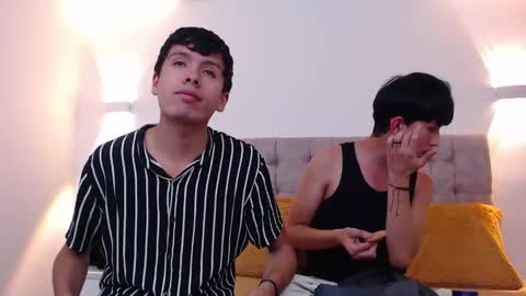 hoot_booys_ online show from November 14, 9:05 pm