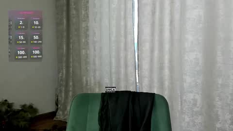 Snapshot of hoot_owl_cb chatting on February 14, 2:07 am Karina online show from February 14, 2:07 am