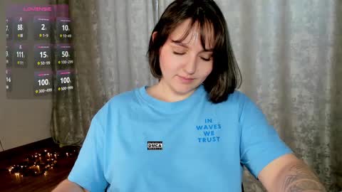 Snapshot of hoot_owl_cb chatting on March 1, 4:15 am Karina online show from March 1, 4:15 am