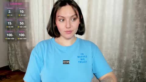 Snapshot of hoot_owl_cb chatting on March 4, 12:39 am Karina online show from March 4, 12:39 am