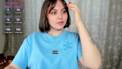 Snapshot of hoot_owl_cb chatting on March 7, 4:12 am Karina online show from March 7, 4:12 am