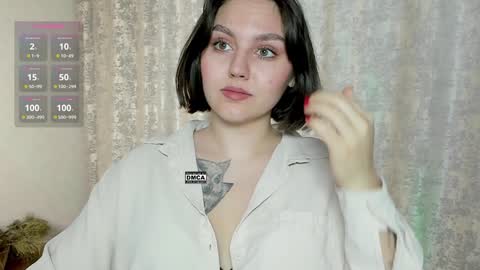Snapshot of hoot_owl_cb chatting on January 30, 12:07 am Karina online show from January 30, 12:07 am