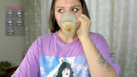 Snapshot of hoot_owl_cb chatting on February 11, 4:11 am Karina online show from February 11, 4:11 am