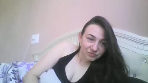 hootloove69 online show from April 26, 5:27 am