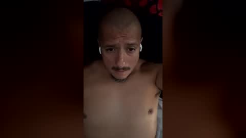 hoozurdaddy1981 online show from July 2, 9:42 pm