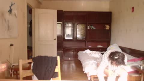 Roxy online show from May 14, 1:53 pm