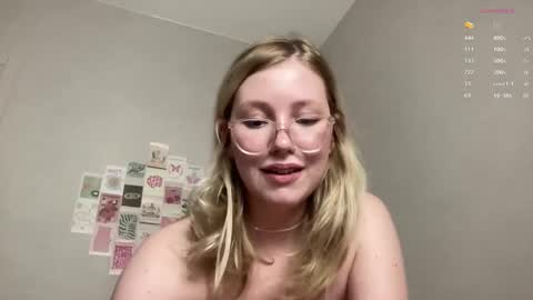 Snapshot of horney_audrey chatting on January 17, 2:50 pm Audrey online show from January 17, 2:50 pm