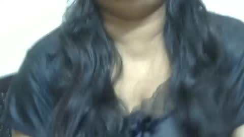 Snapshot of horneydesibabe chatting on December 8, 5:11 pm horneydesibabe online show from December 8, 5:11 pm