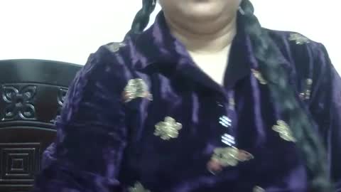 Snapshot of horneydesibabe chatting on December 21, 5:29 pm horneydesibabe online show from December 21, 5:29 pm