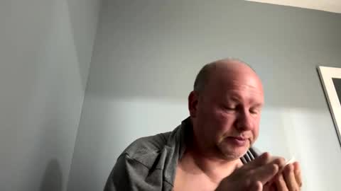 hornieecum online show from April 8, 11:35 am