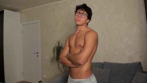 Extaz Athrey Howard online show from March 7, 11:32 am