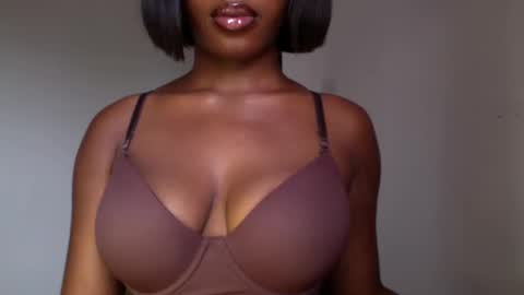 delilah online show from May 9, 10:54 am