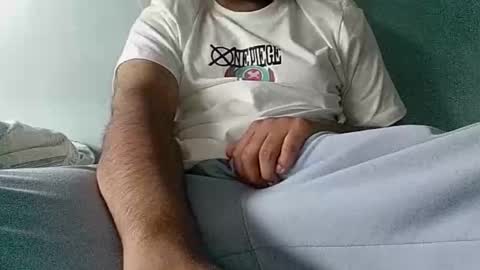 horny_hunk18 online show from May 10, 4:24 pm