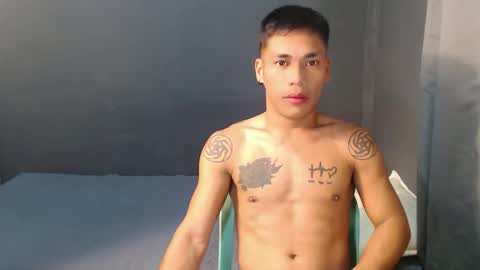 Snapshot of horny_lucasxxx chatting on September 15, 2:02 am lucas online show from September 15, 2:02 am
