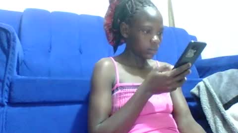 andalia online show from November 3, 8:10 pm