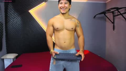 horny_nick18 online show from May 7, 2:24 pm