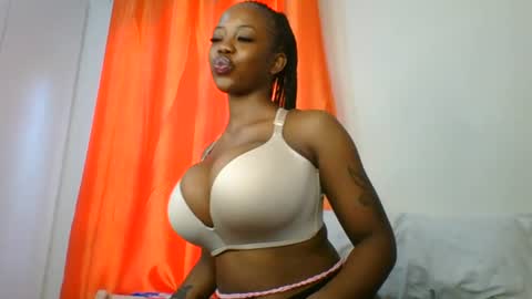horny_princcess online show from July 3, 5:34 am