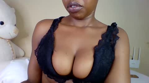 Snapshot of horny_squiter chatting on February 8, 9:35 am horny_squiter online show from February 8, 9:35 am