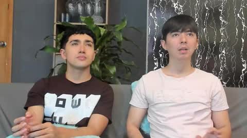 Alex and Camilo online show from October 6, 8:37 pm