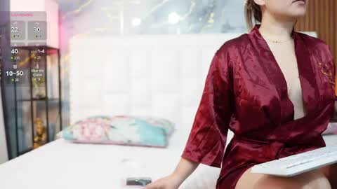 Khloe  online show from May 17, 11:41 am