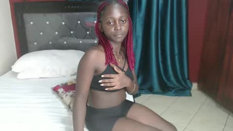 Snapshot of hornybella4 chatting on February 9, 7:26 am Bella online show from February 9, 7:26 am