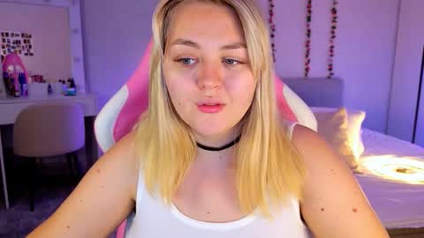 HornyCakee online show from November 12, 5:04 pm