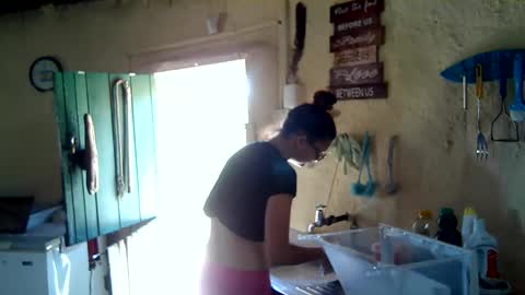 Nix  D online show from September 26, 9:50 am