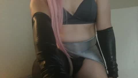 Hornyhothotty77 online show from October 30, 9:59 pm