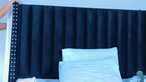 Natasha  online show from February 9, 7:05 pm