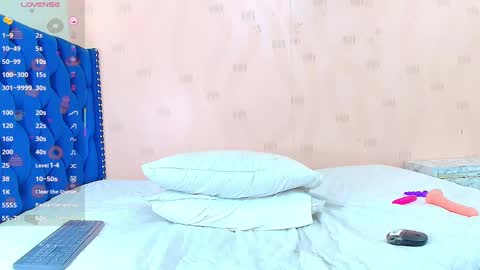 Snapshot of hornylatimommy chatting on February 13, 12:24 am Natasha online show from February 13, 12:24 am