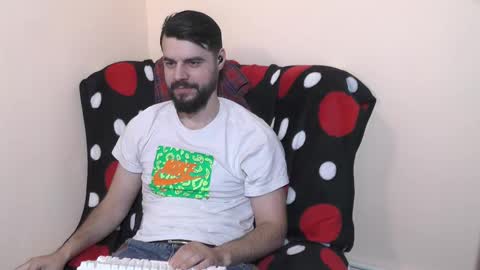 Snapshot of hornymaster93 chatting on February 27, 2:43 pm hornymaster online show from February 27, 2:43 pm