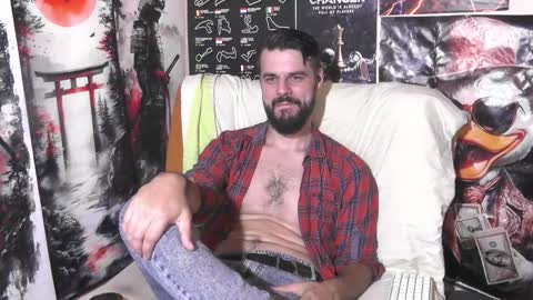 Snapshot of hornymaster93 chatting on September 11, 6:42 pm hornymaster online show from September 11, 6:42 pm