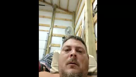 Hornyredneck online show from October 5, 1:41 pm