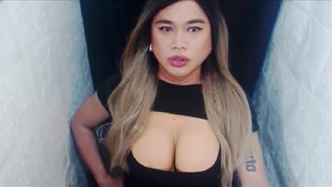 YOUR MAJESTY LUCY PEARL online show from October 21, 2:05 am