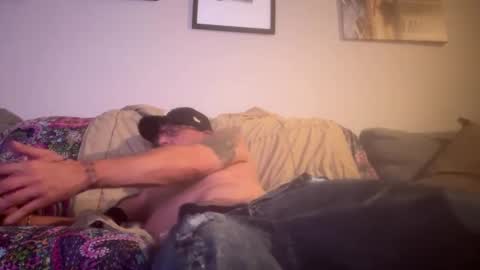 Snapshot of hoss43040 chatting on September 11, 2:02 am hoss43040 online show from September 11, 2:02 am