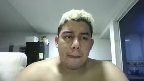 hot2512 online show from January 12, 6:20 am