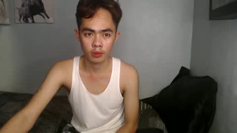 Snapshot of hot_8inchtwink chatting on December 28, 9:52 am Rylle online show from December 28, 9:52 am