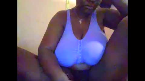 Snapshot of hot_alynn chatting on September 9, 7:08 am ALLYN online show from September 9, 7:08 am