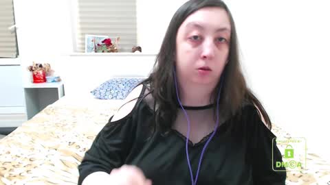 Snapshot of hot_and_pretty chatting on February 17, 4:17 pm Lila online show from February 17, 4:17 pm